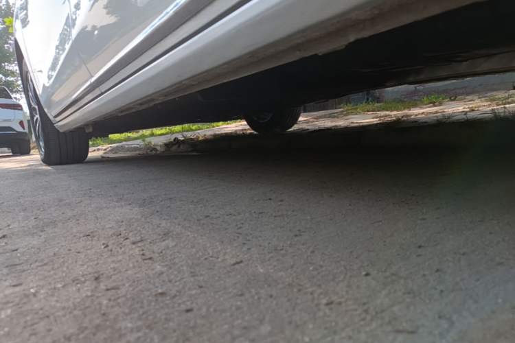 Used Buick GL8 2023 ES Lu Zun Deluxe Model Left Side Sill
