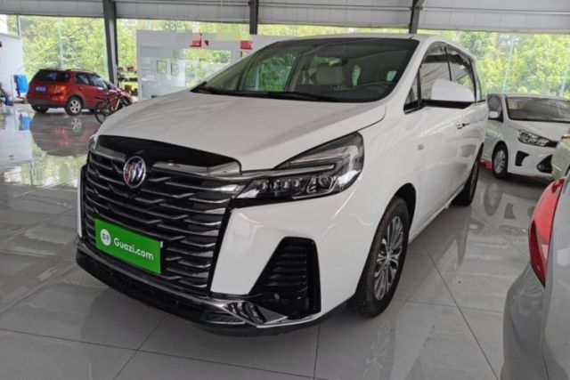 Used Buick GL8 2023 Facelifted Land Cruiser Executive Luxury Version