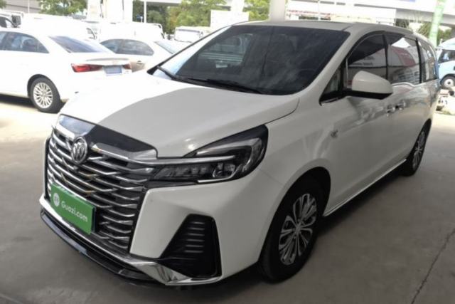 Ojetý Buick GL8 2023 Facelifted Land Cruiser Executive Luxury Version