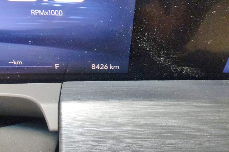 Used Buick GL8 2023 ES Lu Zun Deluxe Model Odometer Close Up
