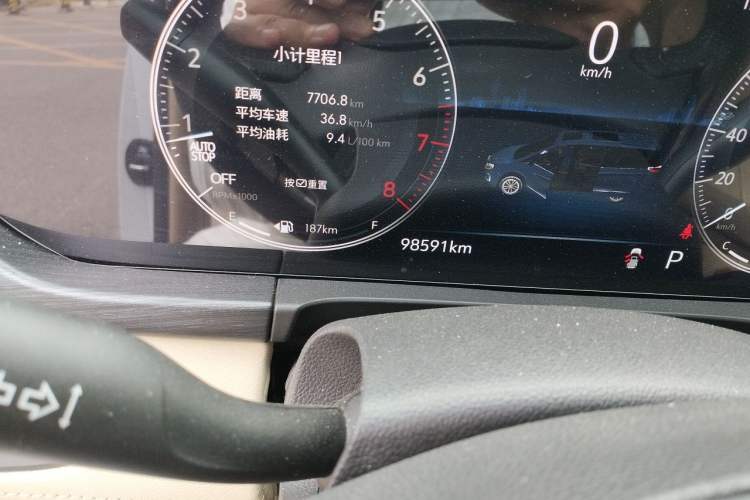 Used Buick GL8 2023 ES Lu Zun Luxury Model Odometer Close Up