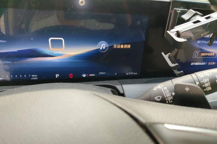 Used Buick GL8 2023 ES Lu Zun Comfort Model Odometer Close Up