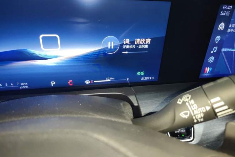 Used Buick GL8 2023 ES Lu Zun Luxury Model Odometer Close Up
