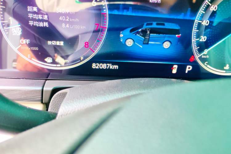 Used Buick GL8 2023 ES Lu Zun Comfort Model Odometer Close Up