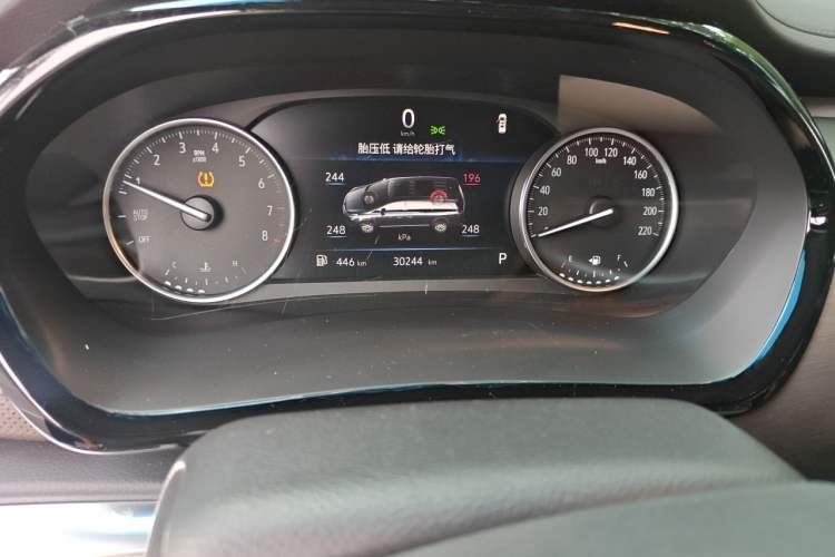 Used Buick GL8 2023 Land Executive Class Comfort Model Odometer Close Up