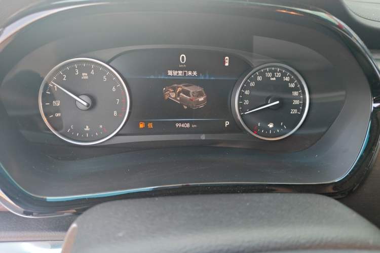 Used Buick GL8 2023 Land Executive Class Comfort Model Odometer Close Up