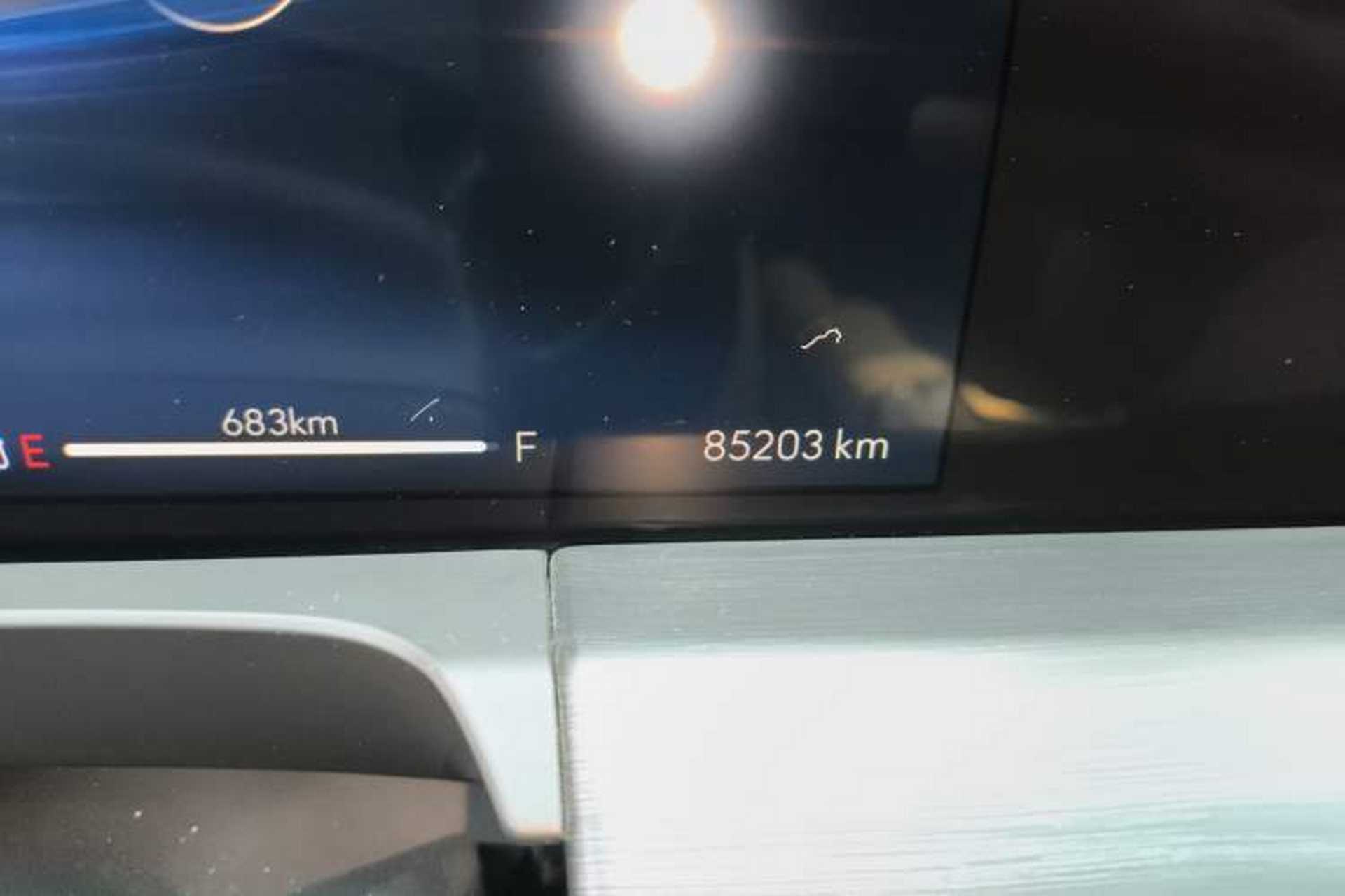 Used Buick GL8 2023 ES Lu Zun Deluxe Model Odometer Close Up
