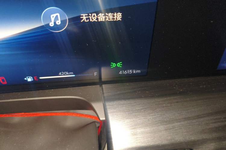 Used Buick GL8 2023 ES Lu Zun Comfort Model Odometer Close Up