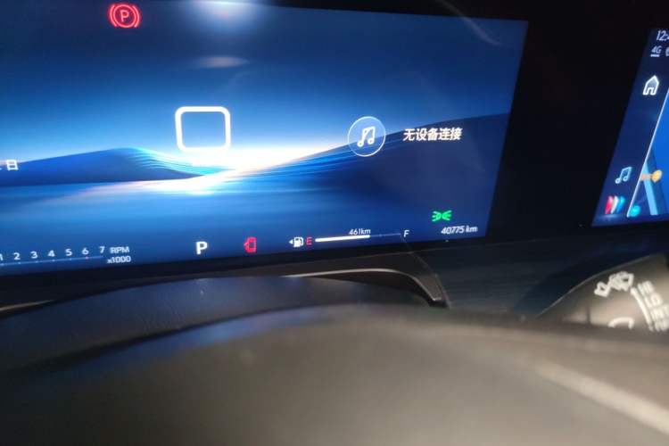 Used Buick GL8 2023 ES Lu Zun Comfort Model Odometer Close Up
