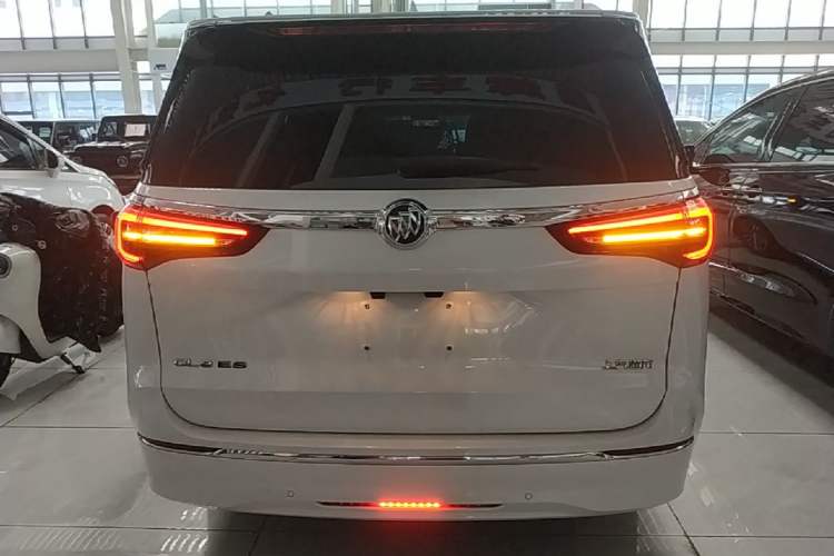 Used Buick GL8 2023 ES Lu Zun Deluxe Model Rear