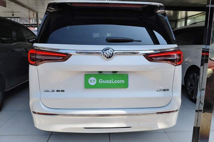 Used Buick GL8 2023 ES Lu Zun Deluxe and Yue Edition Rear