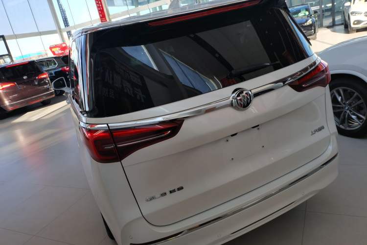 Used Buick GL8 2023 ES Lu Zun Deluxe Model Rear Left 45 Deg