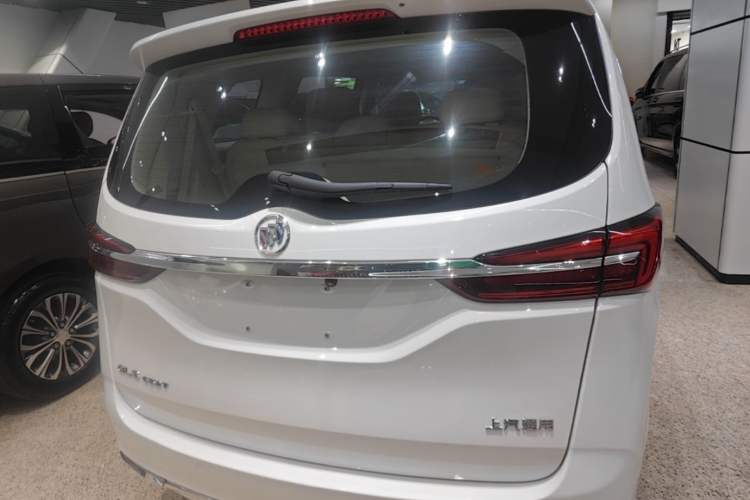 Used Buick GL8 2023 Land Executive Class Comfort Model Rear