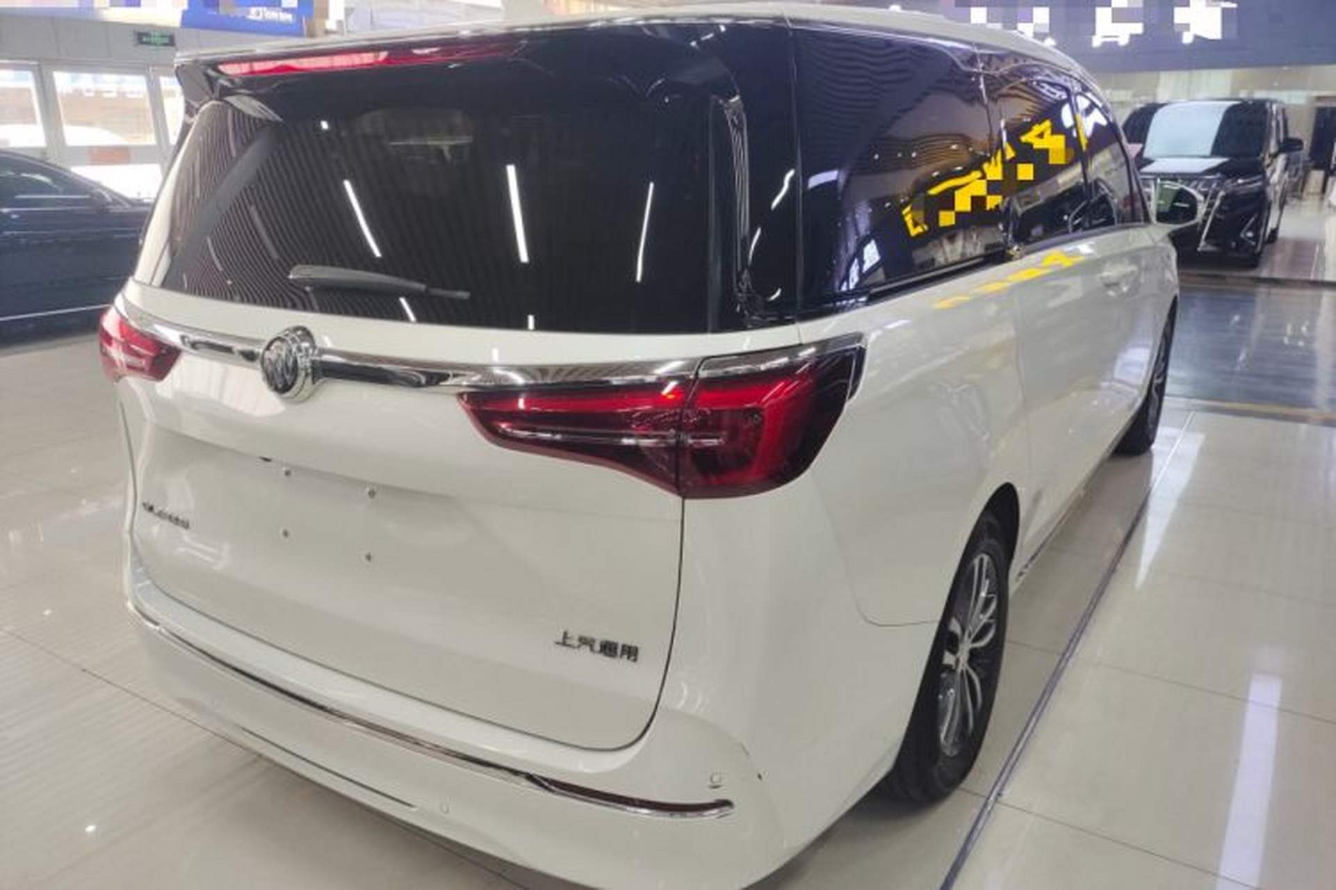 Used Buick GL8 2023 ES Lu Zun Comfort Model Rear Right 45 Deg