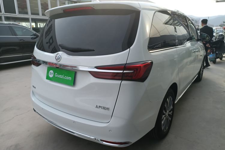 Used Buick GL8 2023 Facelifted Land Cruiser Executive Luxury Version Rear Right 45 Deg