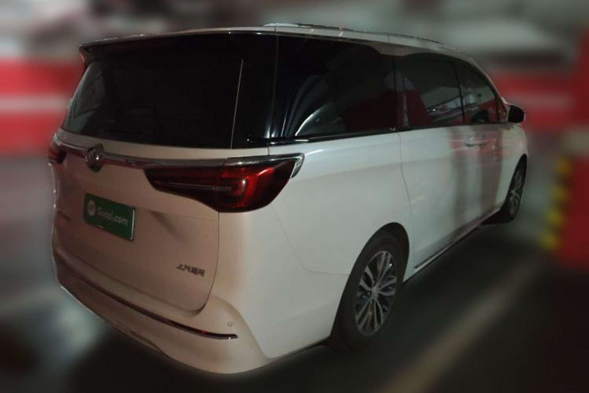 Used Buick GL8 2023 ES Lu Zun Comfort Model Rear Right 45 Deg
