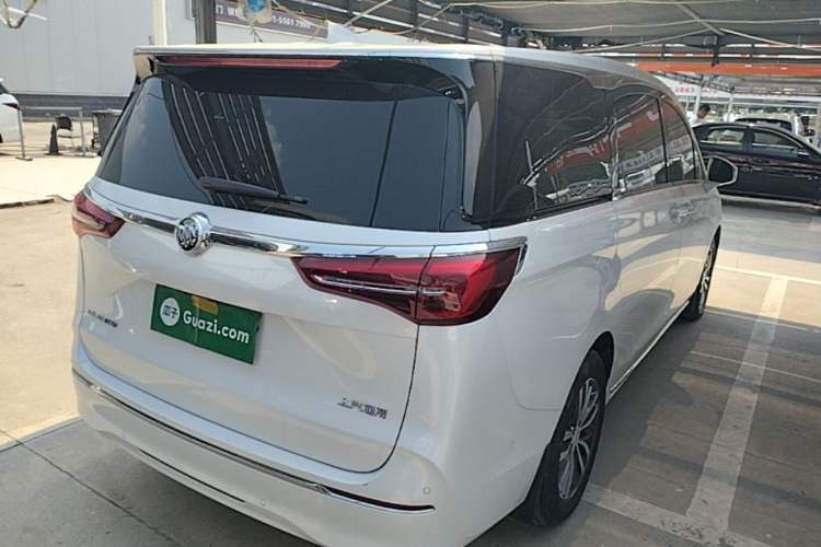 Used Buick GL8 2023 ES Lu Zun Deluxe Model Rear Right 45 Deg