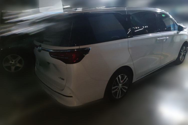Used Buick GL8 2023 ES Lu Zun Comfort Model Rear Right 45 Deg