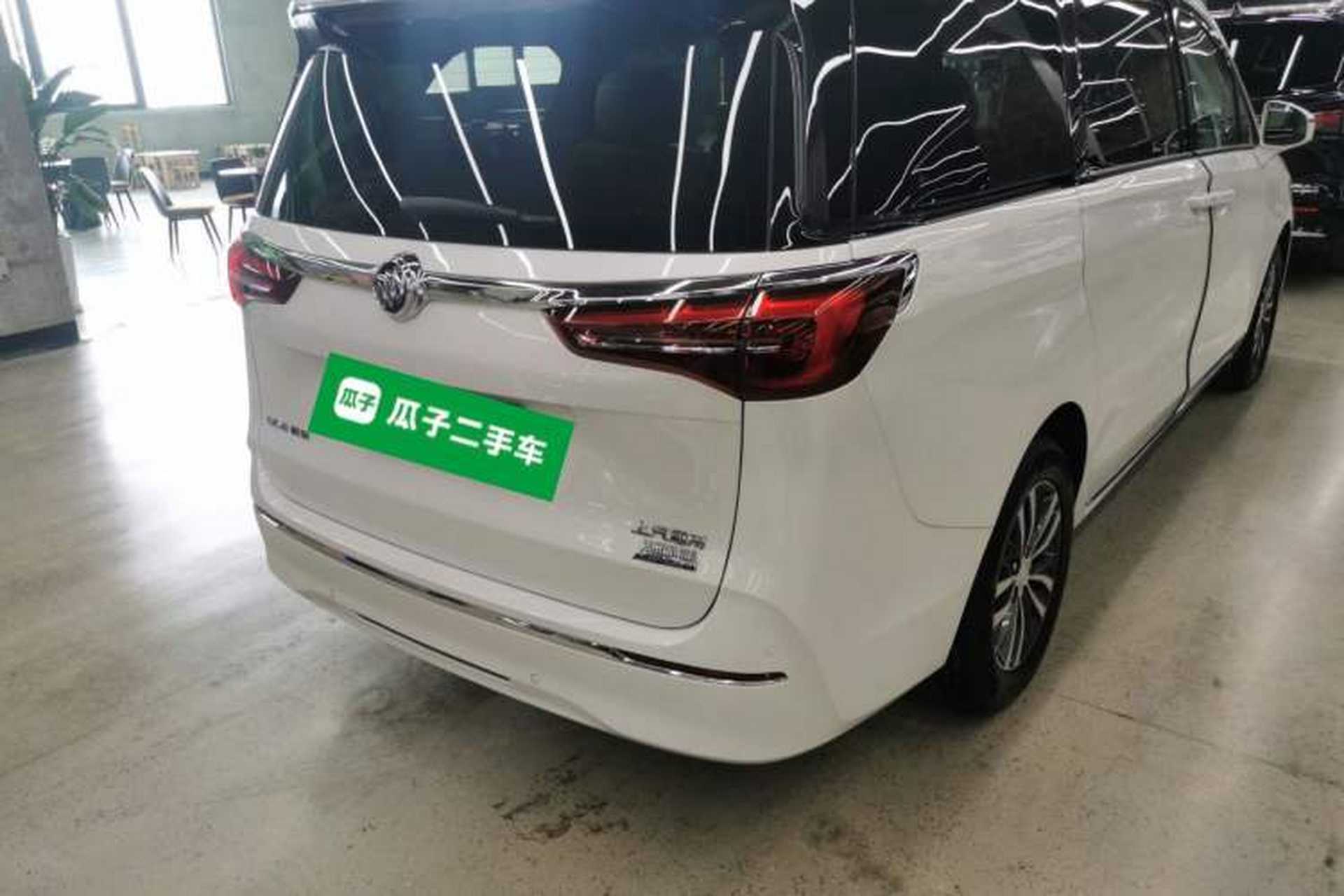 Used Buick GL8 2023 ES Lu Zun Comfort Model Rear Right 45 Deg