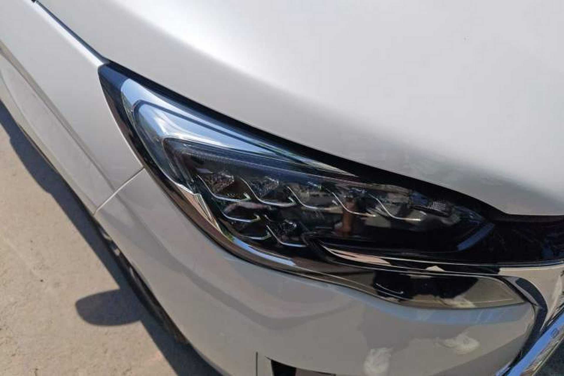 Used Buick GL8 2023 ES Lu Zun Deluxe Model Right Front Headlight