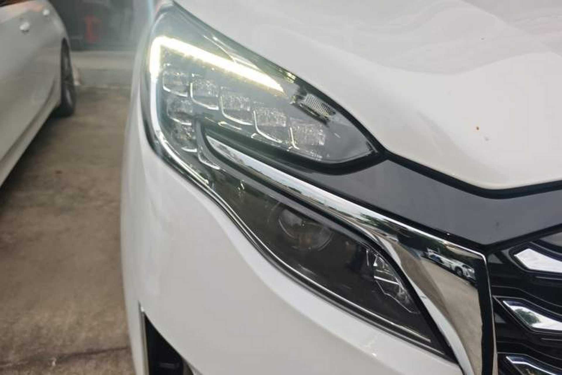 Used Buick GL8 2023 ES Lu Zun Deluxe Model Right Front Headlight