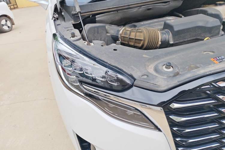 Used Buick GL8 2023 ES Lu Zun Deluxe Model Right Front Headlight