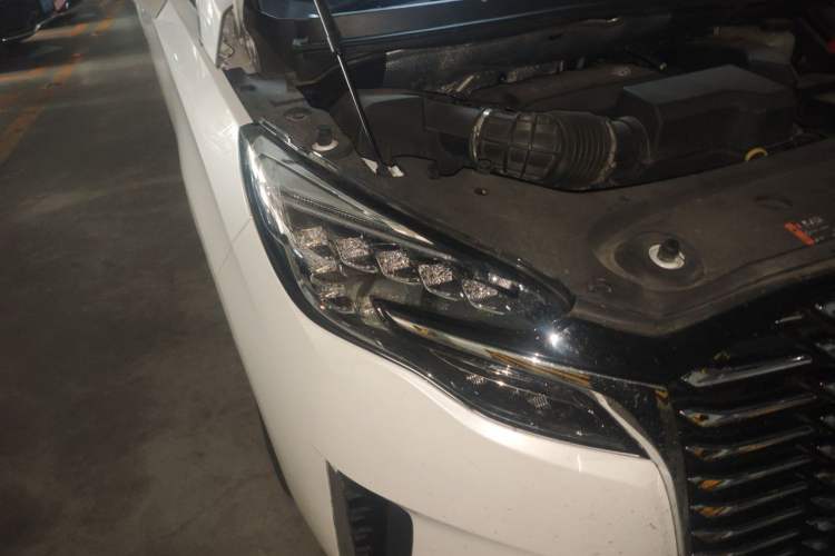 Used Buick GL8 2023 ES Lu Zun Deluxe Model Right Front Headlight