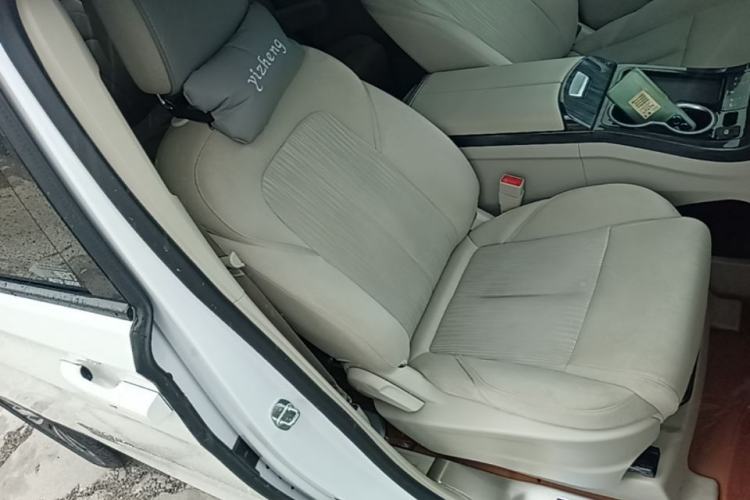 Used Buick GL8 2023 ES Lu Zun Comfort Model Right Front Seat