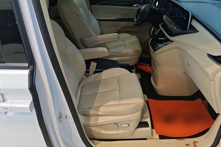 Used Buick GL8 2023 ES Lu Zun Deluxe Model Right Front Seat