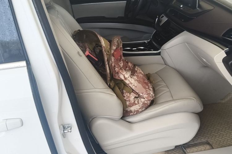 Used Buick GL8 2023 Land Executive Class Comfort Model Right Front Seat