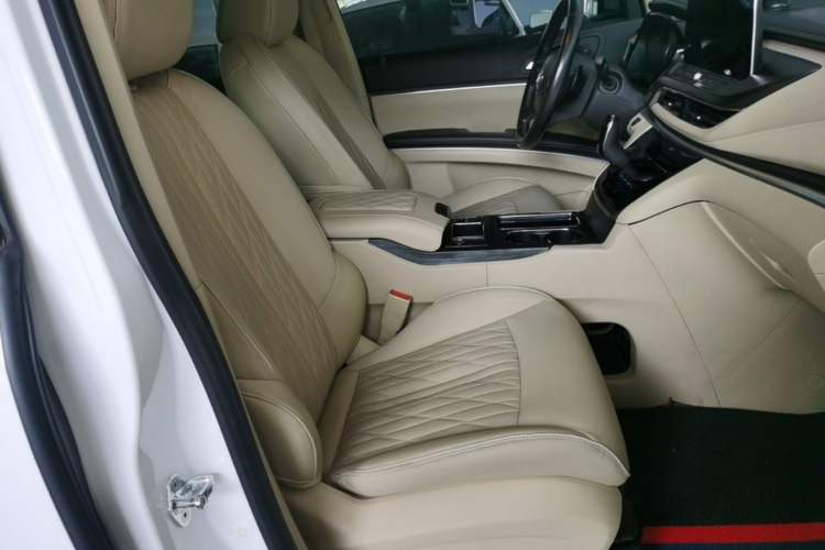 Used Buick GL8 2023 Land Executive Class 652T Luxury Model Right Front Seat