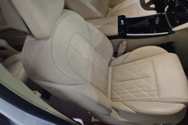 Used Buick GL8 2023 ES Lu Zun Luxury Model Right Front Seat