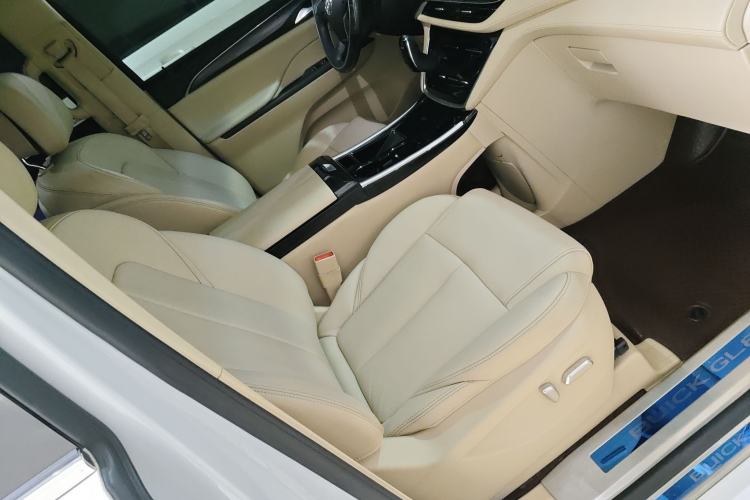 Used Buick GL8 2023 ES Lu Zun Deluxe Model Right Front Seat