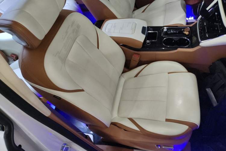 Used Buick GL8 2023 ES Lu Zun Deluxe Model Right Front Seat