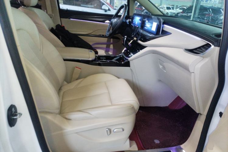 Used Buick GL8 2023 ES Lu Zun Deluxe Model Right Front Seat