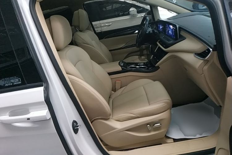 Used Buick GL8 2023 ES Lu Zun Deluxe Model Right Front Seat