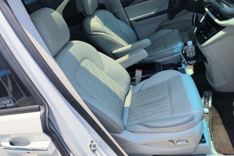 Used Buick GL8 2023 ES Lu Zun Luxury Edition and Yue Version Right Front Seat