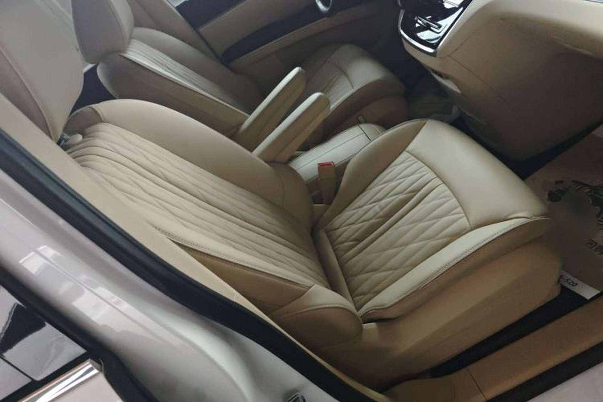 Used Buick GL8 2023 Facelifted Land Cruiser Executive Luxury Version Right Front Seat