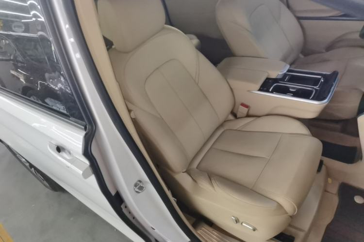 Used Buick GL8 2023 ES Lu Zun Deluxe Model Right Front Seat