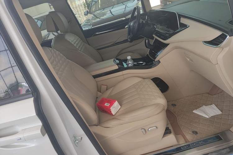 Used Buick GL8 2023 ES Lu Zun Deluxe Model Right Front Seat
