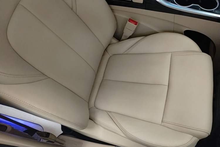 Used Buick GL8 2023 ES Lu Zun Deluxe Model Right Front Seat