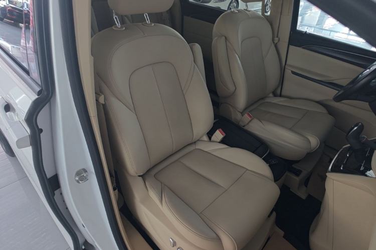Used Buick GL8 2023 ES Lu Zun Deluxe Model Right Front Seat