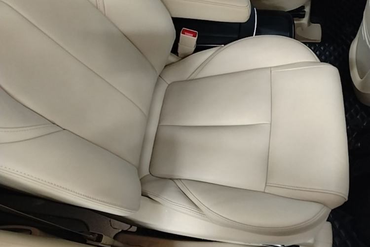 Used Buick GL8 2023 ES Lu Zun Deluxe Model Right Front Seat