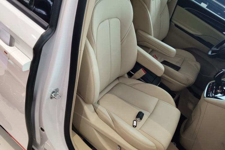 Used Buick GL8 2023 ES Lu Zun Deluxe Model Right Front Seat