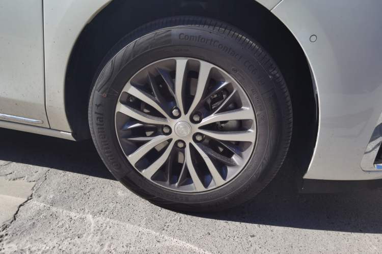 Used Buick GL8 2023 ES Lu Zun Deluxe Model Right Front Wheel Hub