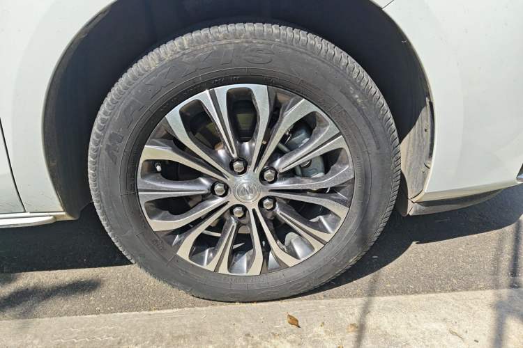 Used Buick GL8 2023 Land Executive Class Smart Enjoyment Model Right Front Wheel Hub