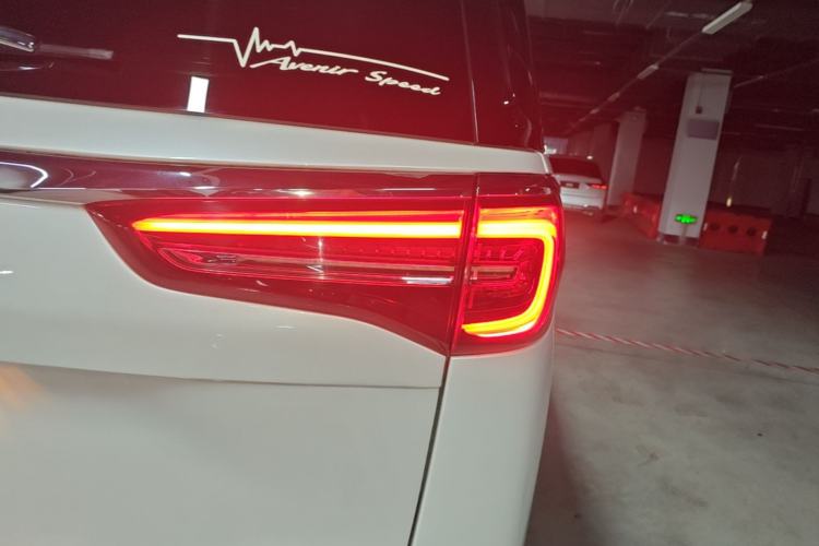 Used Buick GL8 2023 ES Lu Zun Deluxe Model Right Rear Taillight