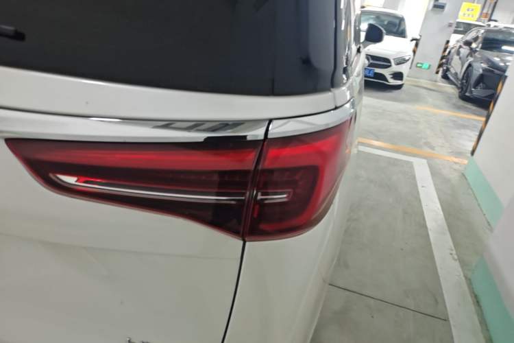 Used Buick GL8 2023 ES Lu Zun Luxury Model Right Rear Taillight
