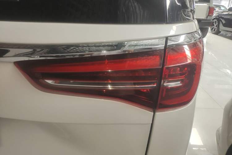 Used Buick GL8 2023 ES Lu Zun Deluxe Model Right Rear Taillight