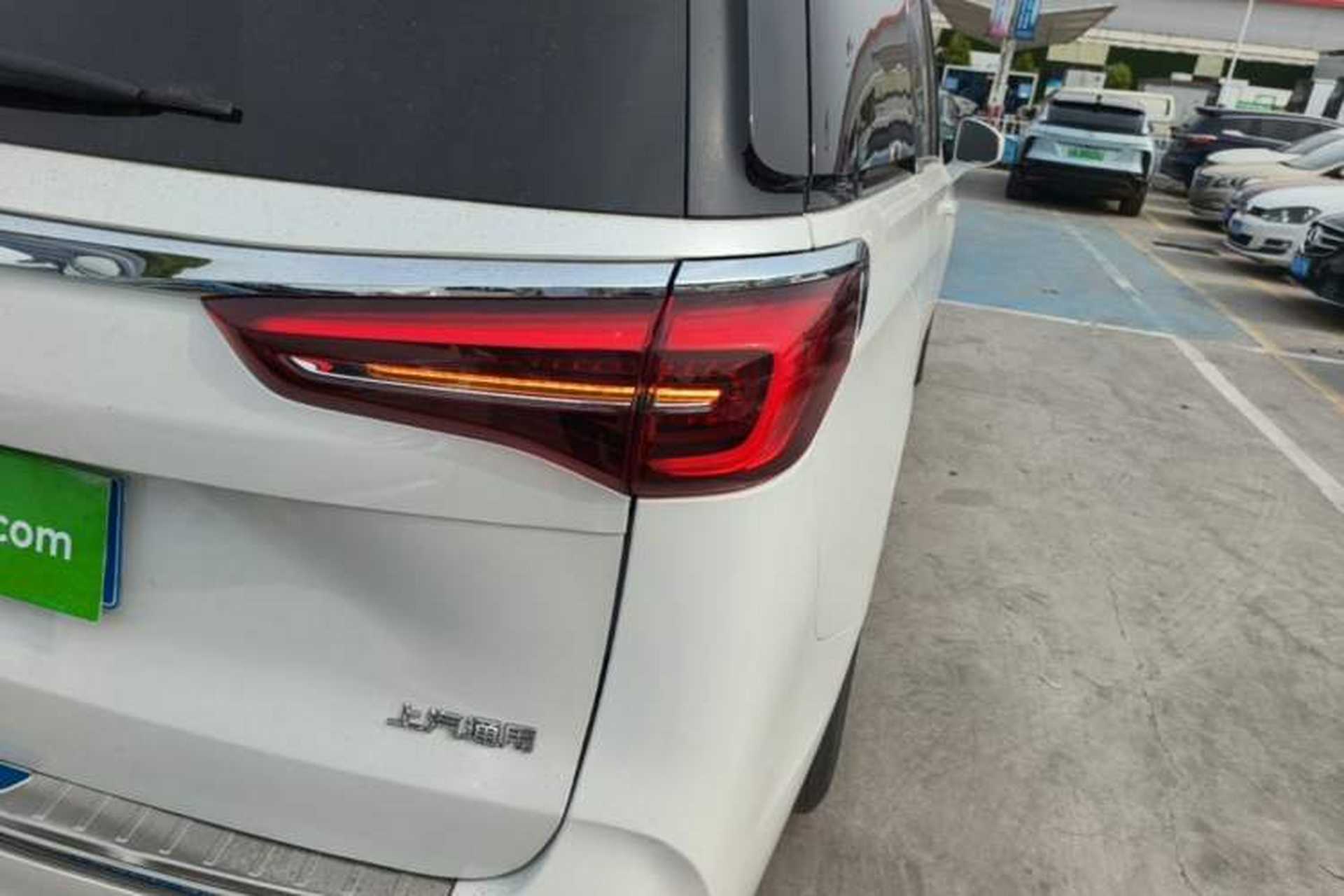 Used Buick GL8 2023 ES Lu Zun Comfort Model Right Rear Taillight